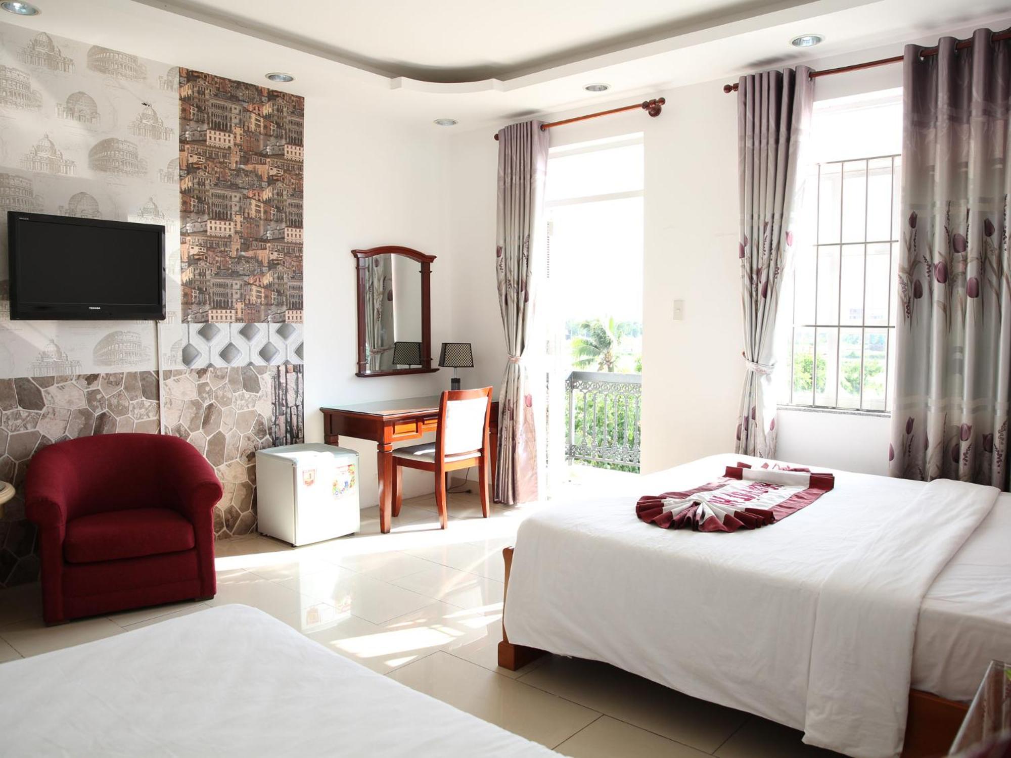 Hoa Phat Hotel & Apartment Ho Chi Minh City Exterior photo