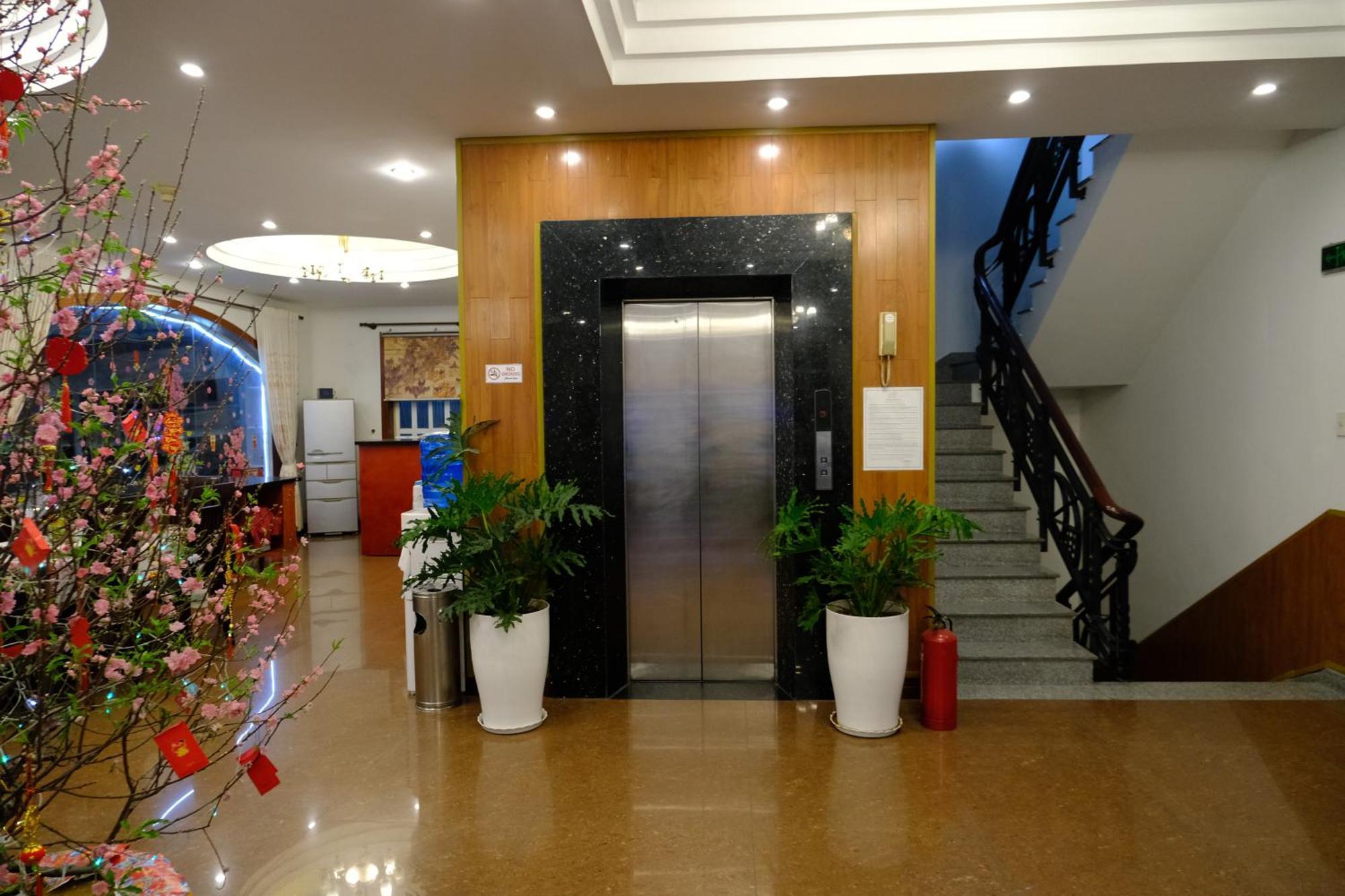 Hoa Phat Hotel & Apartment Ho Chi Minh City Exterior photo