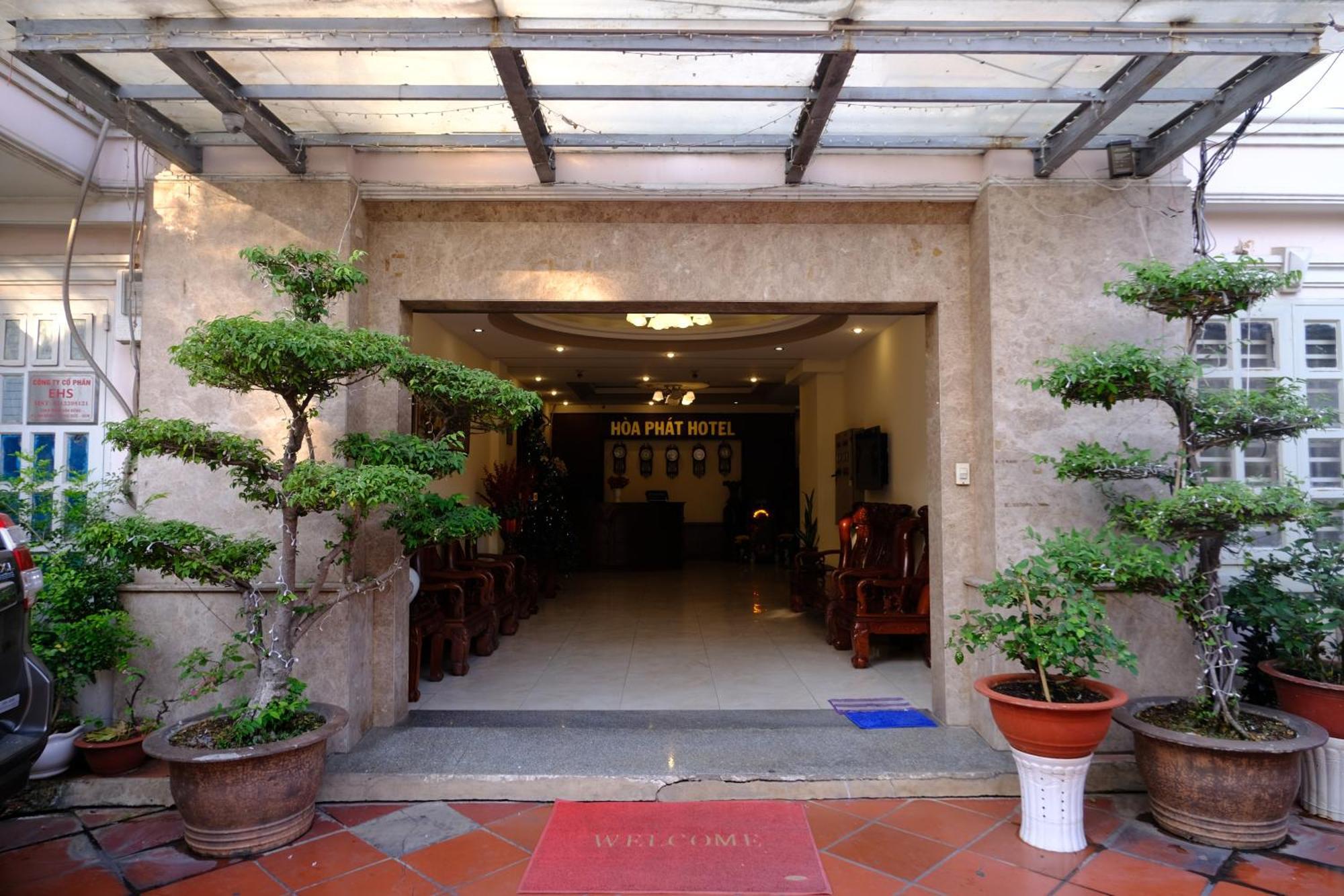 Hoa Phat Hotel & Apartment Ho Chi Minh City Exterior photo