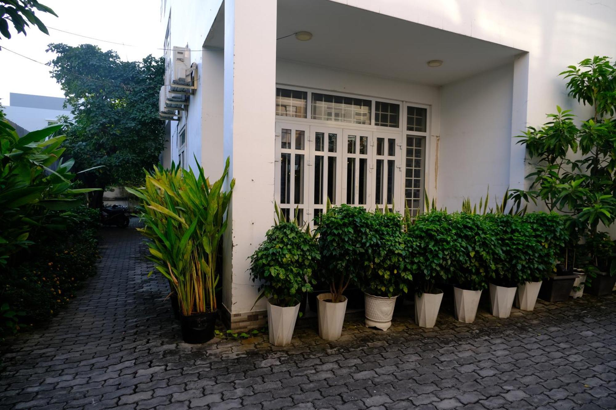 Hoa Phat Hotel & Apartment Ho Chi Minh City Exterior photo