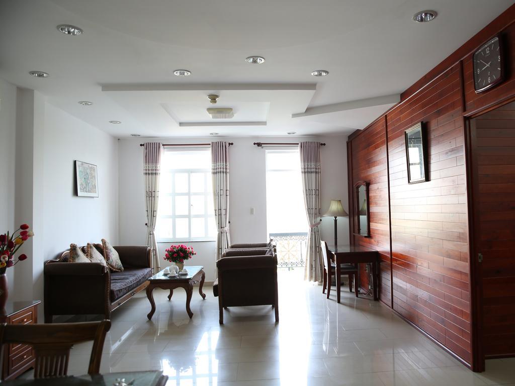Hoa Phat Hotel & Apartment Ho Chi Minh City Exterior photo