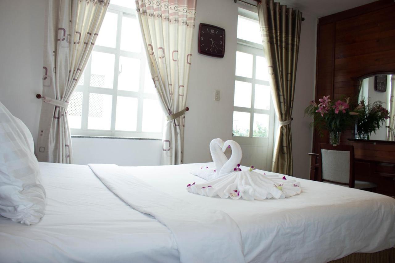 Hoa Phat Hotel & Apartment Ho Chi Minh City Exterior photo